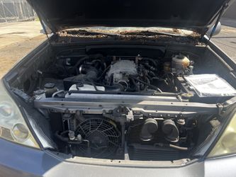 2004 LEXUS GX470 (PARTS ONLY)