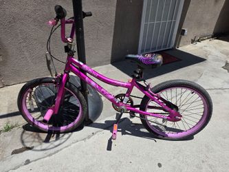 20-inch Girls' Freestyle Bike