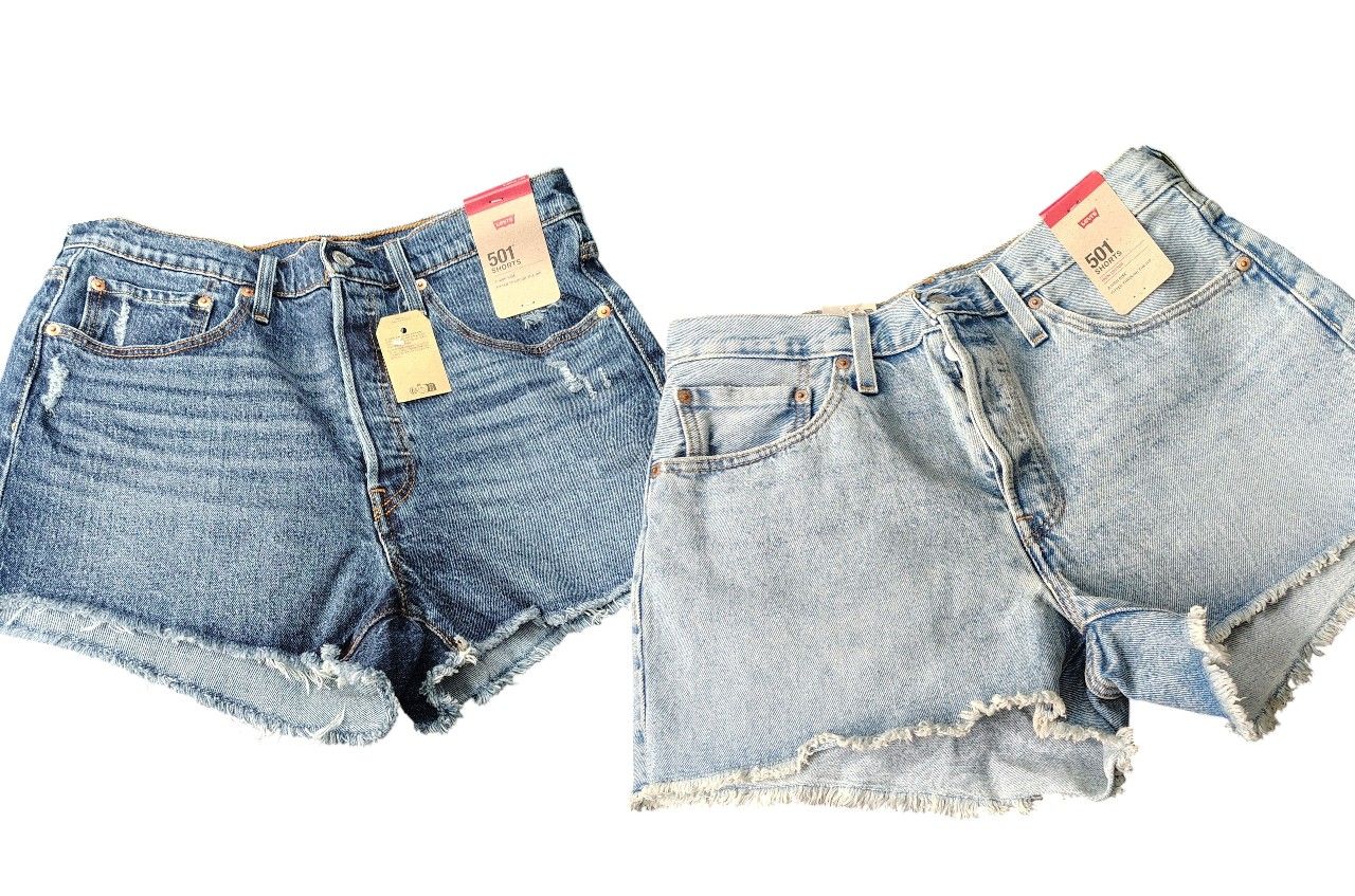 2 New W/Tags Women's/Junior's Levi's 501 Shorts. Size 31