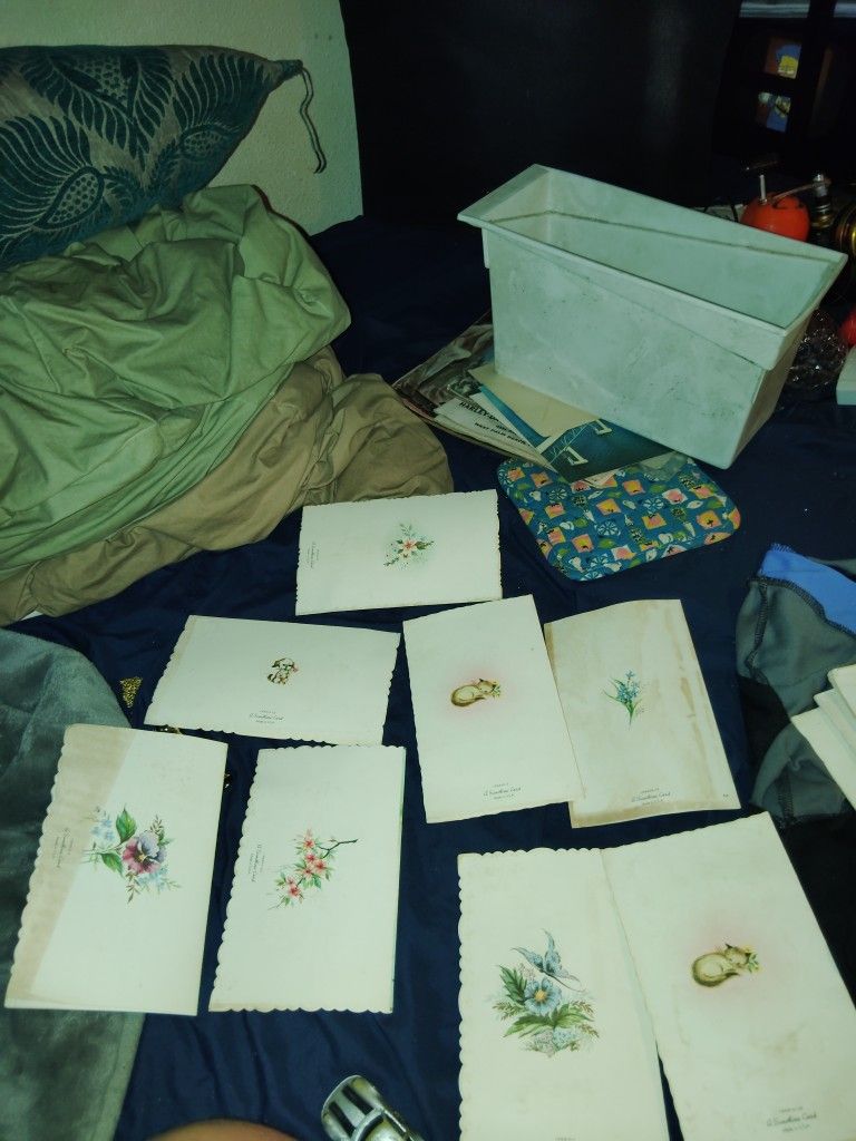 Vintage Christmas Post Cards 25+