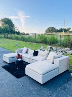 Free Delivery🚚 Cloud Couch ☁️