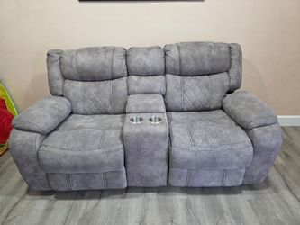 Recliner sofa