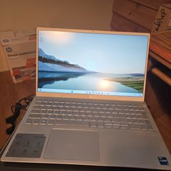Dell  Inspiron 5502 Laptop