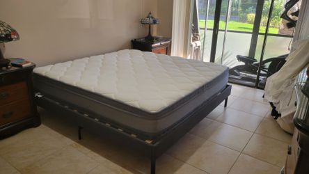 King size bed frame and mastress