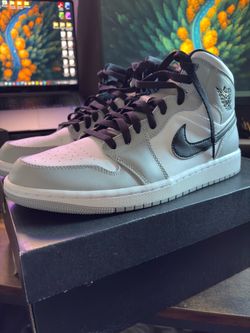 Jordan 1 Mid Grey Smoke Sz10