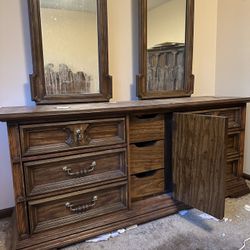 Antique Stanley Furniture 5 piece set Legacy Collection!