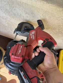 Milwaukee Bandsaw