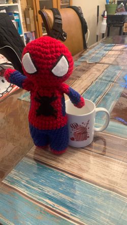 spider man y taza para san valentine 