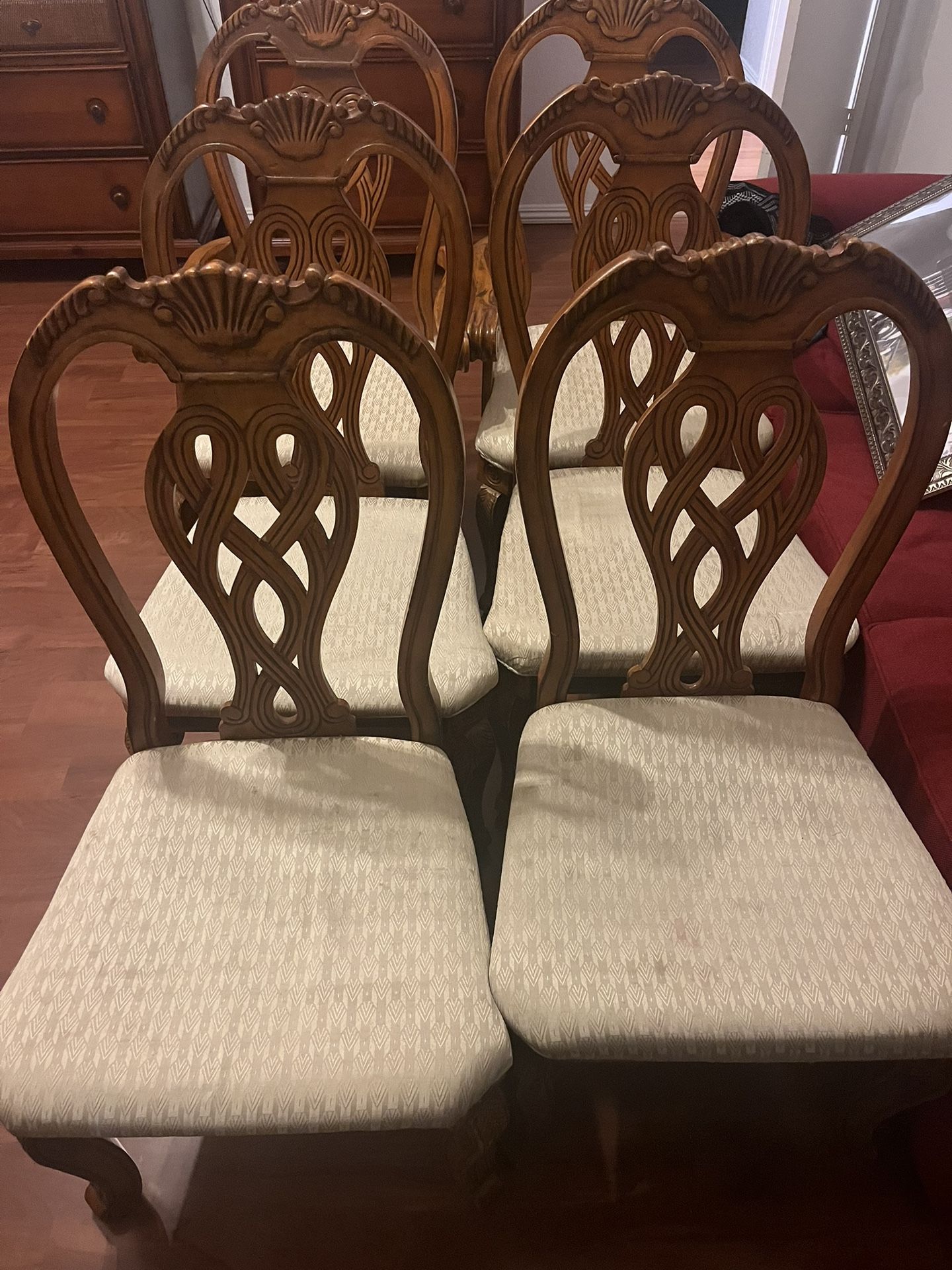 150- Colonial Set 6 Chairs And Table