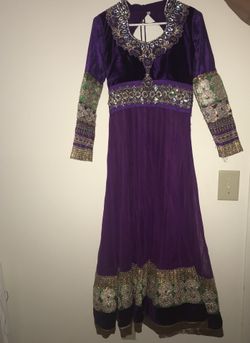 PURPLE LONG BEAUTIFUL GOWN DRESS (designer wear)