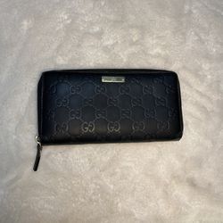 Authentic Gucci Signature Zip Around Guccissima Wallet