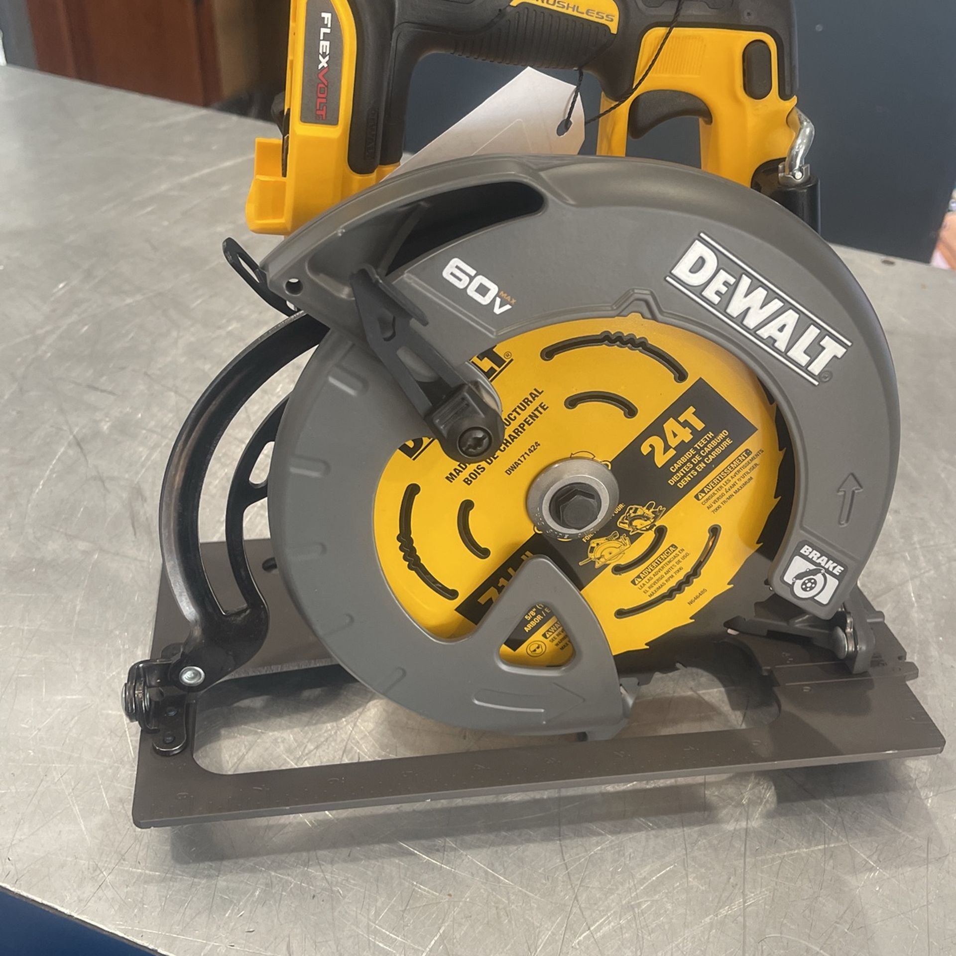 Hand Saw W Batt & Charger