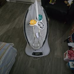 4moms MamaRoo Baby Swing 