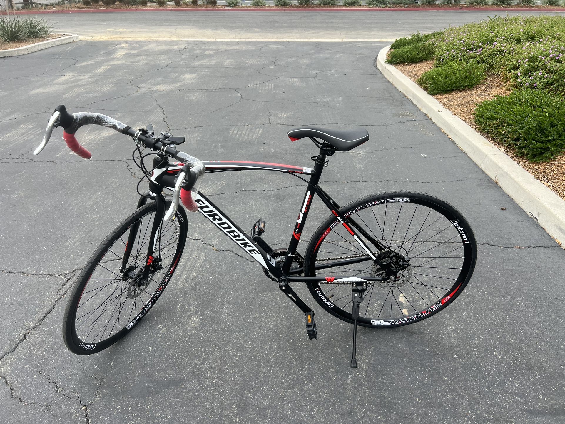 Eurobike XC550 Road Bike Frame 54cm 21 Speed With 700C Commuter Racing Bike 3 Spoke Wheels For Women And Men
