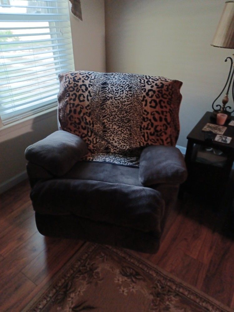 Sofa,love Seat  & Recliner