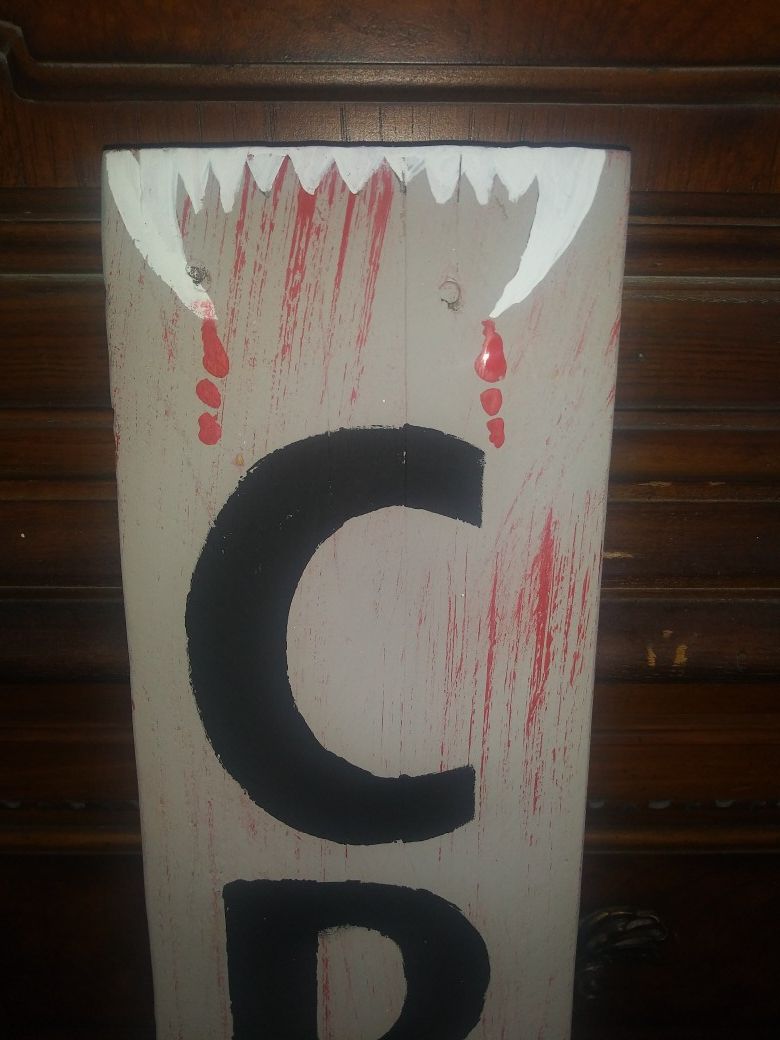 3 ft tall "Creepy" Halloween sign