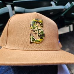 New Never Worn 2024 Mariners Salute To Those Who Serve adjustable Hat
