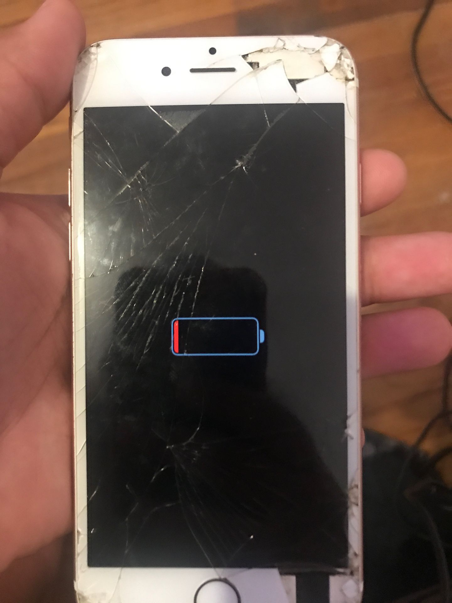 iphone 6s (it works just cracked)
