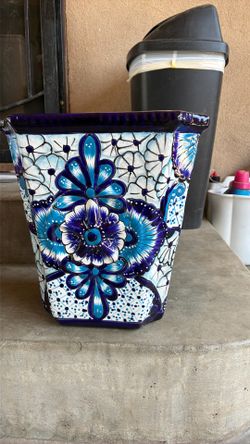Plant stand of Arizona flower