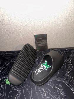 Adidas Yeezy slides size 11
