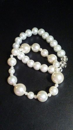 PEARL STRETCH BRACELETS