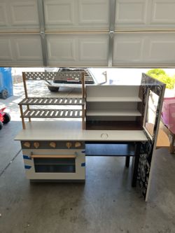 Kids Bakery Stand