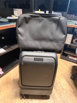 Nomatic Carry On Pro Executive