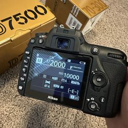 Nikon D7500+70-300 lens 