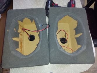 6 by 9 speaker boxes 4 of them for 4 speakers