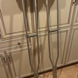 Crutches 
