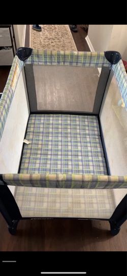 Graco Pack 'n Play Travel