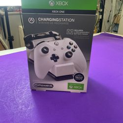 PowerA Charging Station for Xbox One – Dual Controller Charger with 2 Battery Packs