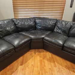 $175 - Black 3-Piece Leather Sectional Sofa - 112"  - Must Go