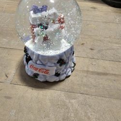 Coca Cola Snow Globe