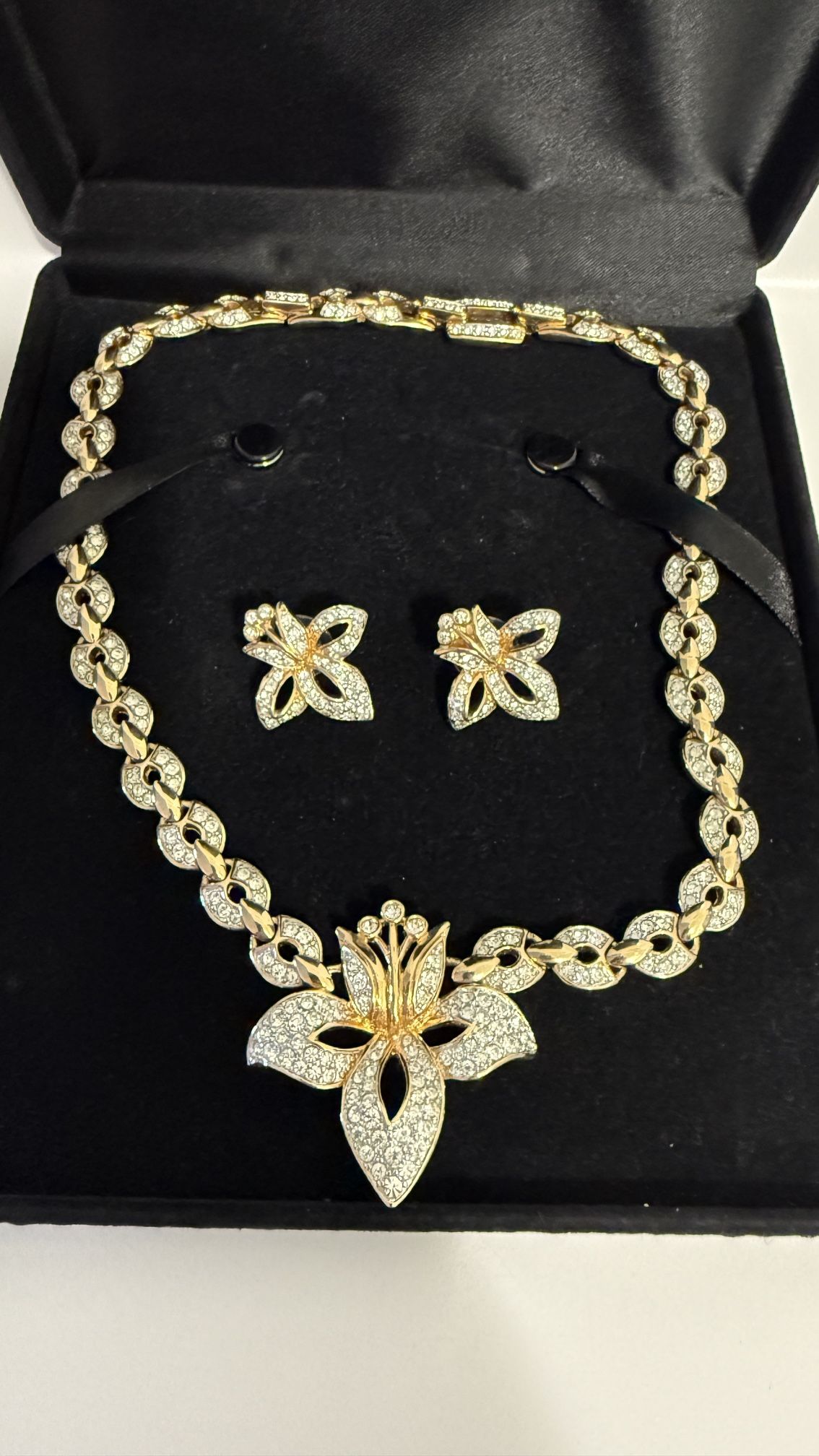 Beautiful And Mint Swarovski Crystal 100 Year Anniversary Set 