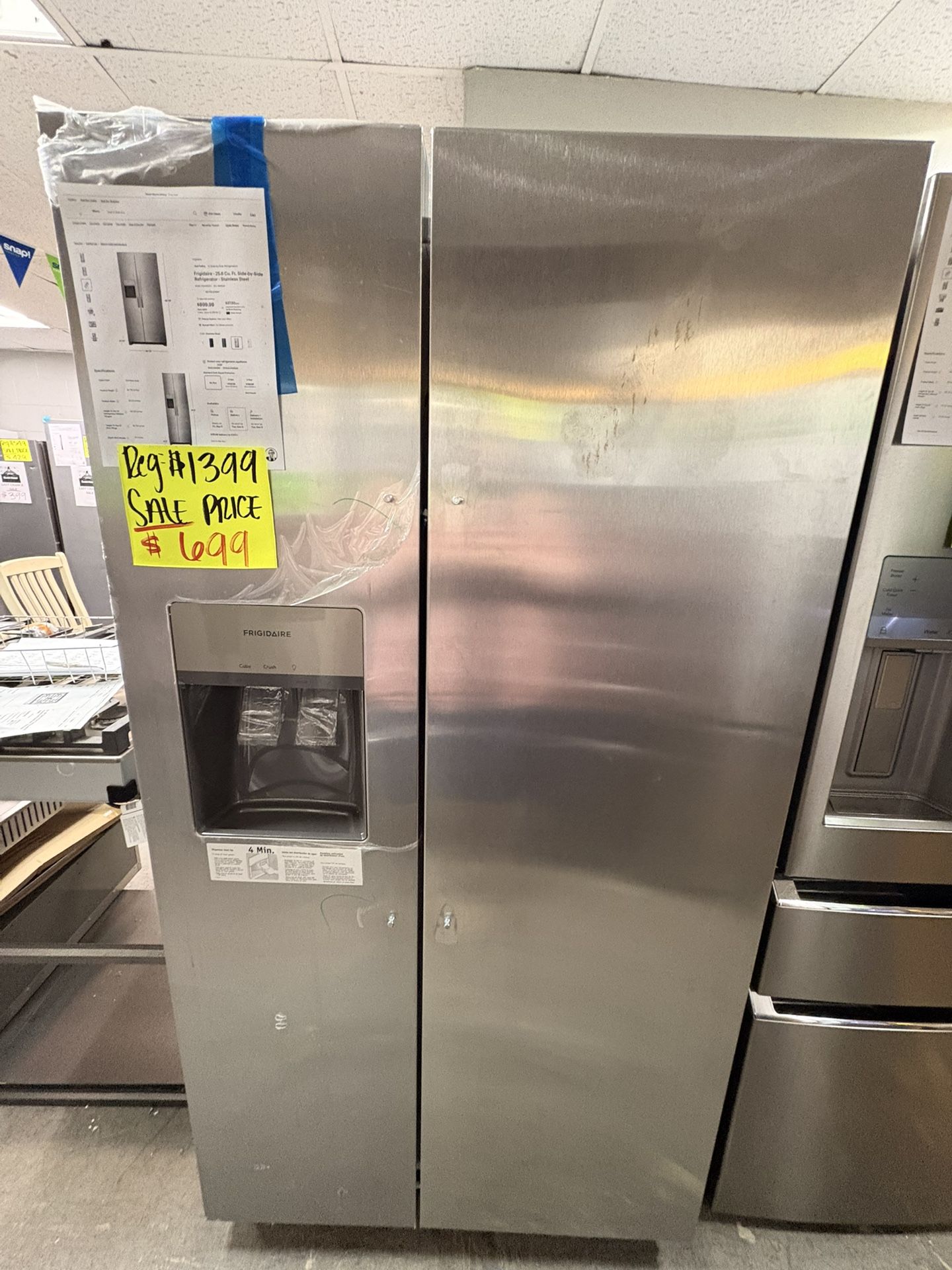 Frigidaire 25.6 Cu Ft Refrigerator