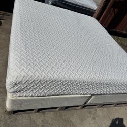 King Size Memory Foam Mattress Set 