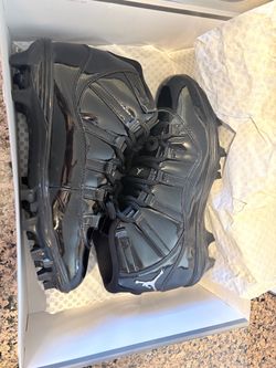 Jordan 11 Mid Football Cleats