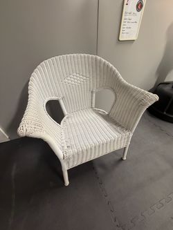 White wicker chair