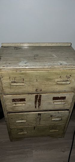 Free dresser