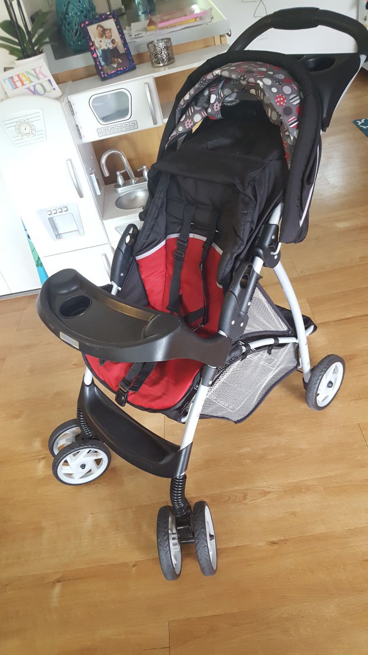 Clean Graco stroller in great condition!!
