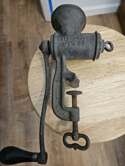 Antique Hand Crank Food Grinder