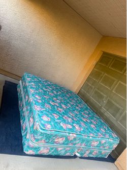 (Delivery Available) California King Bed Mattress & Box Springs