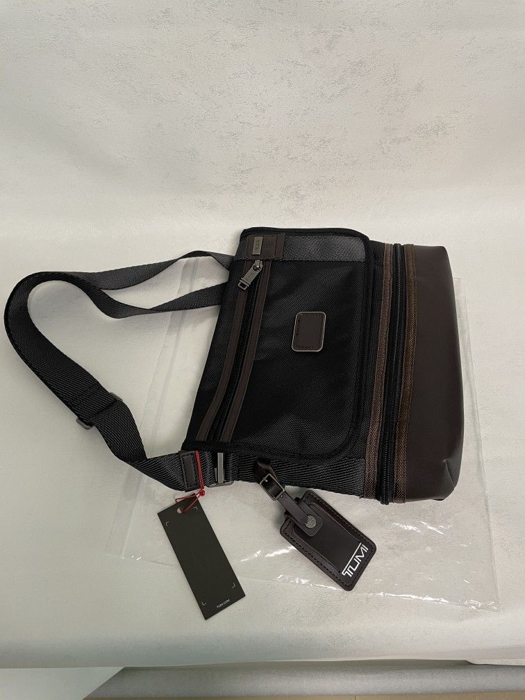 Tumi Alpha Bravo Beale Messenger Bag