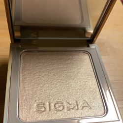 Sigma Beauty Highlighter Makeup – Illuminating Highlighting