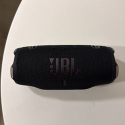 JBL Charge speaker (New) With Charger 