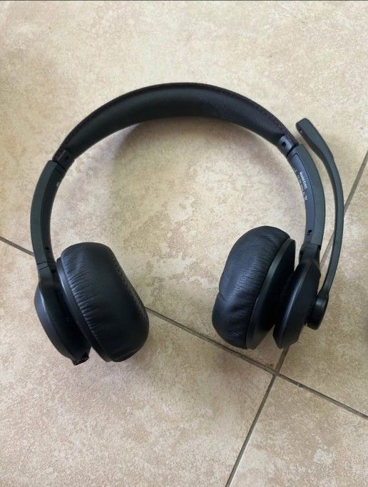 Wireless Headset with Mic for Work, Bluetooth V5.2 Headphones with AI Noise Cancelling Microphone,