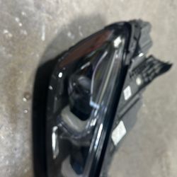 2024 Mercedes GLE Right Headlight