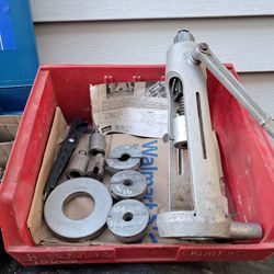 Portable hyd hose maker, fitting