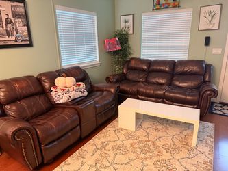 Brown Leather Reclining Sofa & Loveseat Set – Good Conditio